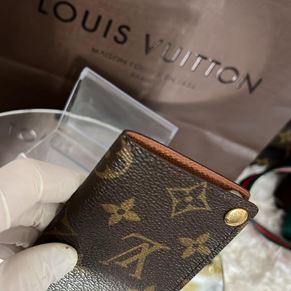 Louis Vuitton Monogram Card Case - Picture 10 of 13